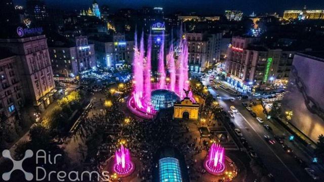 Apartment With View On Inpedendence Square Khreshchatyk Kijev Kültér fotó